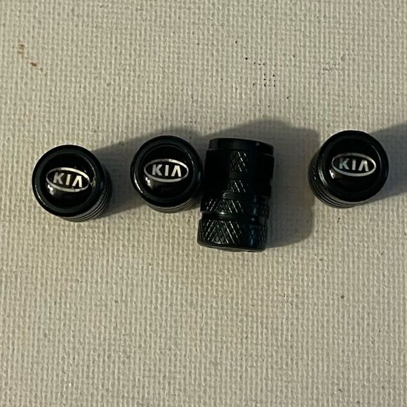Kia valve Stem caps in black Set of 4 NWT - Picture 1 of 4